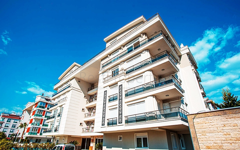 شقة بغرفة نوم واحدة مع أثاث في ليمان 800 م على البحر