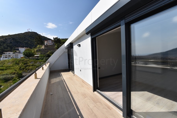 اطلالة بحر وقلعة - دوبلكس فاخرة - مركز الانيا 