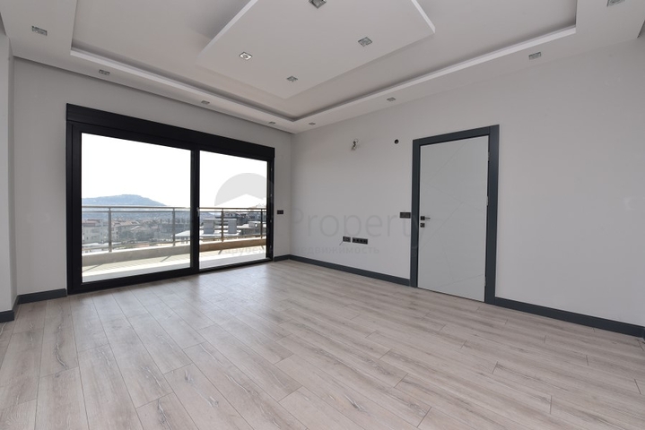 اطلالة بحر وقلعة - دوبلكس فاخرة - مركز الانيا 