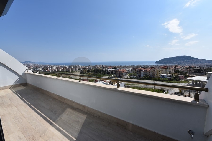 اطلالة بحر وقلعة - دوبلكس فاخرة - مركز الانيا 