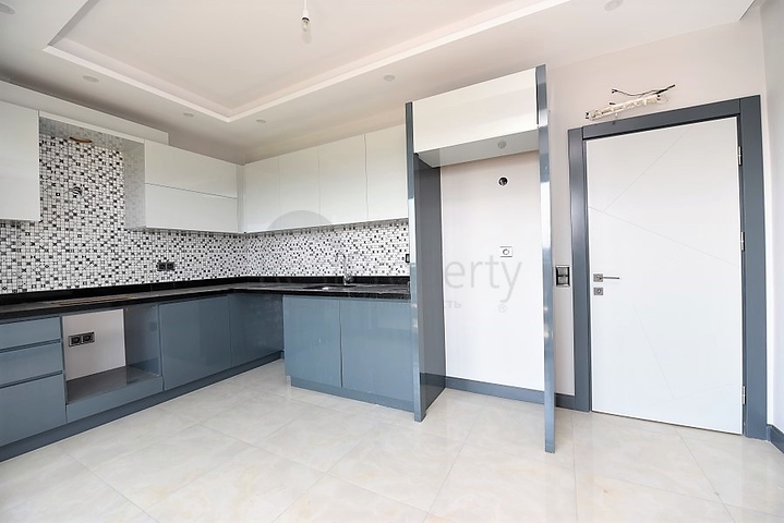 اطلالة بحر وقلعة - دوبلكس فاخرة - مركز الانيا 