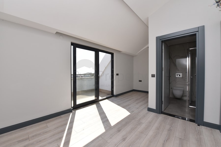 اطلالة بحر وقلعة - دوبلكس فاخرة - مركز الانيا 