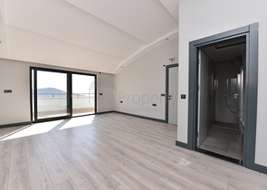 اطلالة بحر وقلعة - دوبلكس فاخرة - مركز الانيا 