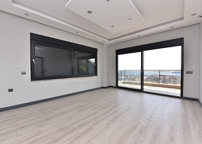 اطلالة بحر وقلعة - دوبلكس فاخرة - مركز الانيا 