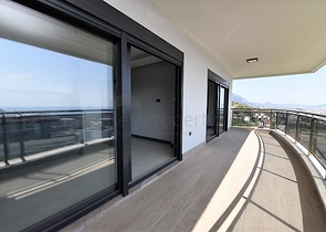 اطلالة بحر وقلعة - دوبلكس فاخرة - مركز الانيا 