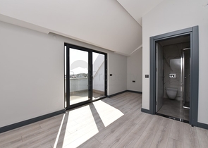 اطلالة بحر وقلعة - دوبلكس فاخرة - مركز الانيا 