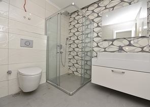 حديقة دوبلكس - غرفتين وصالة - مجمع حديث مع اطلالة بحر - كاستل / الانيا 