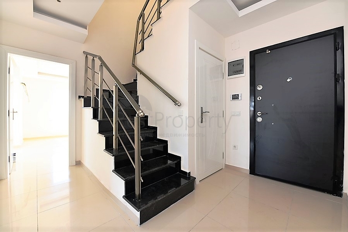 اطلالة بحر - على شارع بارباروس - دوبلكس 3 غرفة وصالة - مهموتلار / الانيا 