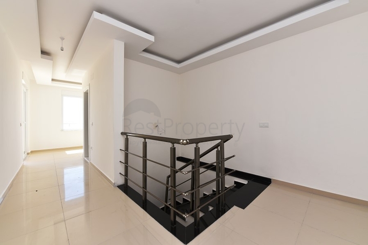 اطلالة بحر - على شارع بارباروس - دوبلكس 3 غرفة وصالة - مهموتلار / الانيا 