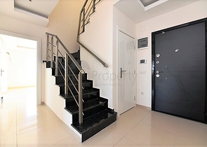 اطلالة بحر - على شارع بارباروس - دوبلكس 3 غرفة وصالة - مهموتلار / الانيا 