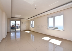 اطلالة بحر - على شارع بارباروس - دوبلكس 3 غرفة وصالة - مهموتلار / الانيا 