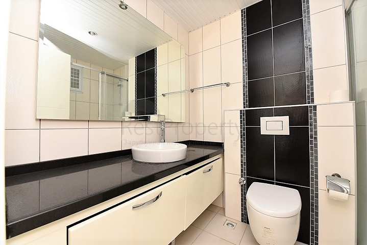 اول صف على البحر - شقة مفروشة غرفتين وصالة - كاستل / الانيا 