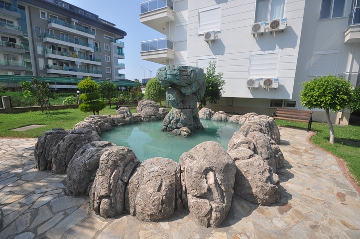 اول صف على البحر - شقة مفروشة غرفتين وصالة - كاستل / الانيا 