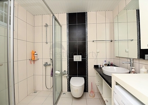 اول صف على البحر - شقة مفروشة غرفتين وصالة - كاستل / الانيا 