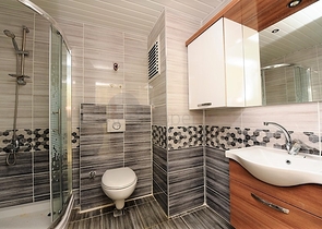 طابق مرتفع- اطلالة بحر - شقة غرفة وصالة ضمن مجمع حديث - مهموتلار / الانيا 