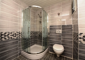 طابق مرتفع- اطلالة بحر - شقة غرفة وصالة ضمن مجمع حديث - مهموتلار / الانيا 