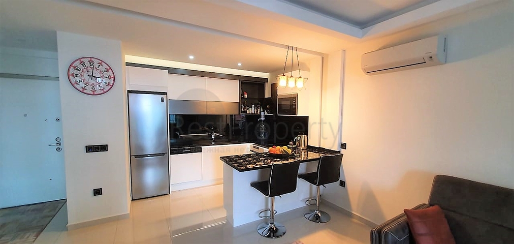 قمة التميز والفخامة - اطلالة بحر مباشرة - شقة غرفة وصالة ضمن مجمع  نجوم -كارجي جاك / الانيا 