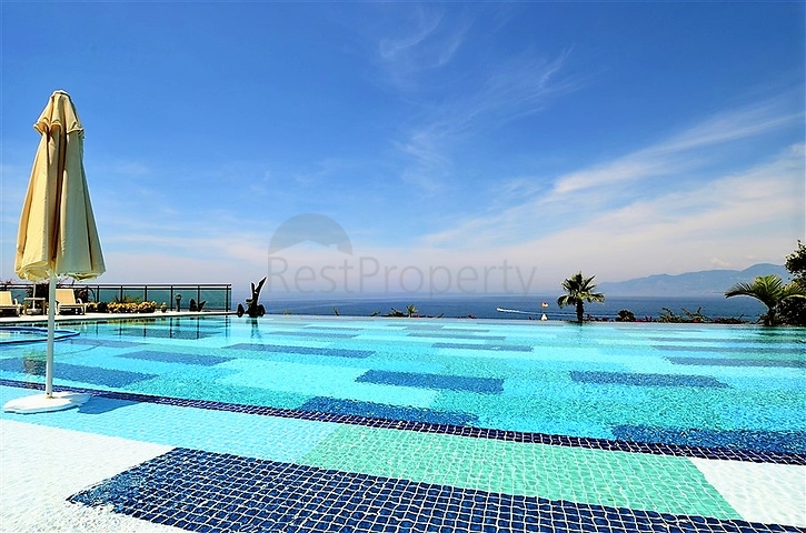 قمة التميز والفخامة - اطلالة بحر مباشرة - شقة غرفة وصالة ضمن مجمع  نجوم -كارجي جاك / الانيا 