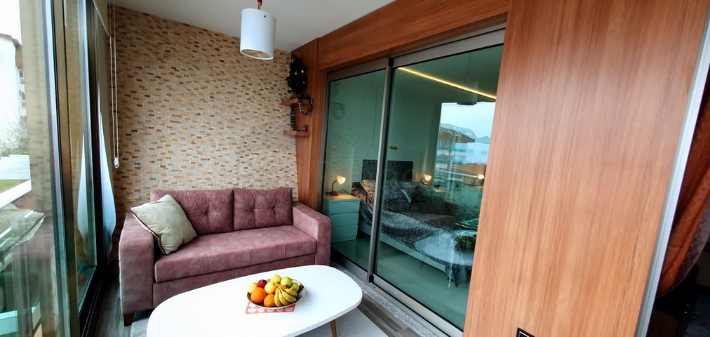 قمة التميز والفخامة - اطلالة بحر مباشرة - شقة غرفة وصالة ضمن مجمع  نجوم -كارجي جاك / الانيا 