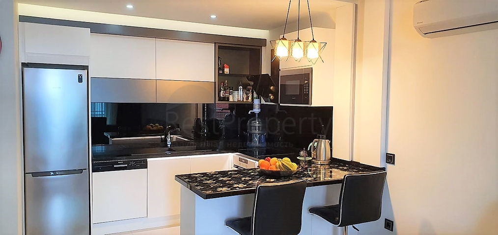 قمة التميز والفخامة - اطلالة بحر مباشرة - شقة غرفة وصالة ضمن مجمع  نجوم -كارجي جاك / الانيا 