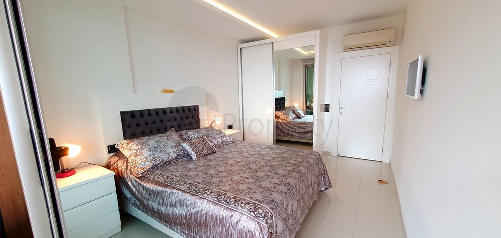 قمة التميز والفخامة - اطلالة بحر مباشرة - شقة غرفة وصالة ضمن مجمع  نجوم -كارجي جاك / الانيا 