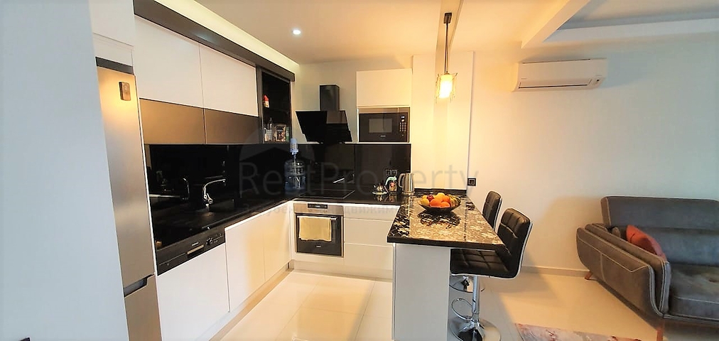 قمة التميز والفخامة - اطلالة بحر مباشرة - شقة غرفة وصالة ضمن مجمع  نجوم -كارجي جاك / الانيا 