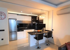 قمة التميز والفخامة - اطلالة بحر مباشرة - شقة غرفة وصالة ضمن مجمع  نجوم -كارجي جاك / الانيا 