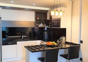 قمة التميز والفخامة - اطلالة بحر مباشرة - شقة غرفة وصالة ضمن مجمع  نجوم -كارجي جاك / الانيا 