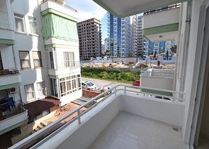 سعر مميز - اكساء جديد - تصميم 1+1 - مهموتلار / الانيا 