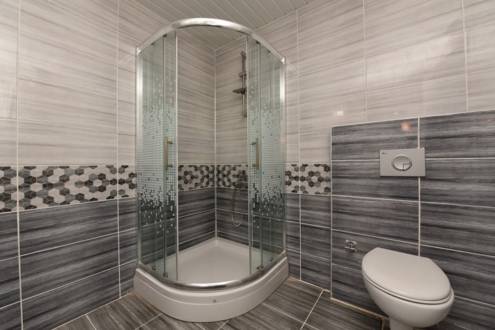 اطلالة بحر -دوبلكس 2 غرفة وصالة - ضمن مجمع حديث - مهموتلار / الانيا 