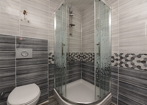 اطلالة بحر -دوبلكس 2 غرفة وصالة - ضمن مجمع حديث - مهموتلار / الانيا 