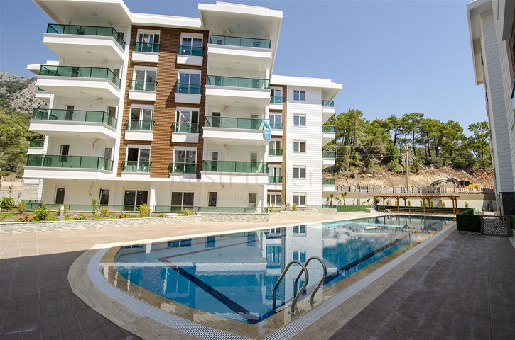 شقة 2 + 1 في مشروع  جديد في كونيالتي