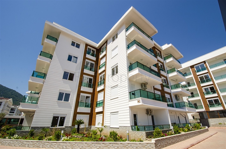 شقة 2 + 1 في مشروع  جديد في كونيالتي