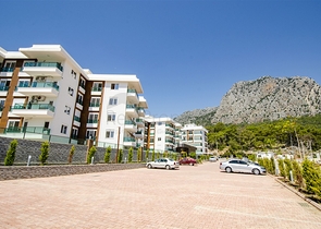 شقة 2 + 1 في مشروع  جديد في كونيالتي