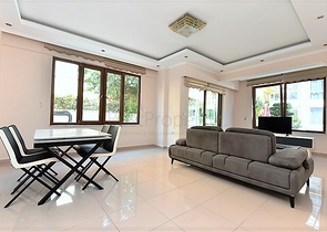 ضمن ارقى مناطق الانيا - شقة غرفة وصالة مفروشة - مجمع قريب من البحر - اوبا / الانيا 