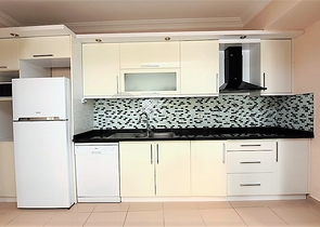 ضمن ارقى مناطق الانيا - شقة غرفة وصالة مفروشة - مجمع قريب من البحر - اوبا / الانيا 