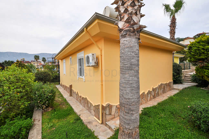 فيلا مستقلة بسعر مناسب  - تصميم داخلي مميز وحديقة - كارجي جاك /الانيا 