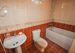 فيلا مستقلة بسعر مناسب  - تصميم داخلي مميز وحديقة - كارجي جاك /الانيا 