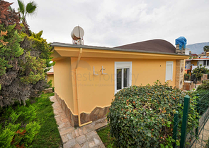 فيلا مستقلة بسعر مناسب  - تصميم داخلي مميز وحديقة - كارجي جاك /الانيا 