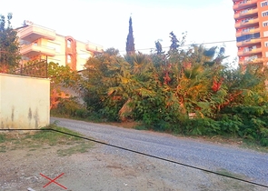 للراغبين بالاستثمار الناجح - ارض ضمن منطقة سكنية قريبة من البحر - مهموتلار / الانيا 