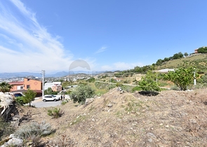 ارض مع اطلالة بحر - قريبة من مطار غازي باشا / الانيا