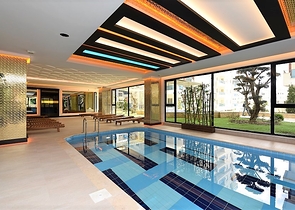 مجمع  5 نجوم - شقة مفروشة واسعة تصميم 1+2 - مهموتلار / الانيا