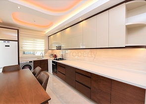 مجمع  5 نجوم - شقة مفروشة واسعة تصميم 1+2 - مهموتلار / الانيا