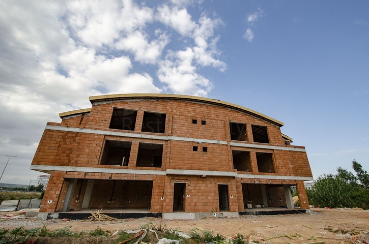 مشروع استثماري لفلل 5 + 1 في منطقة اونجالي كونيالتي