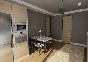 فلل 6 + 1 للبيع مع مسبح خاص وحديقة في كونيالتي