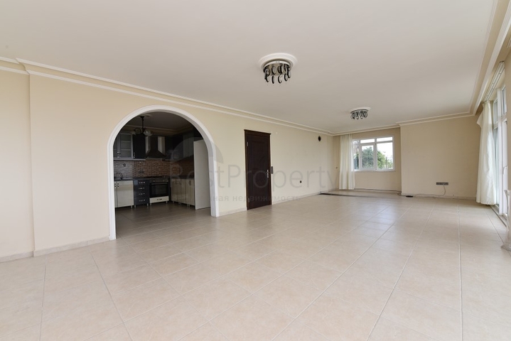 الفيلا المثالية - اطلالة بحر ساحرة - 4 غرف وصالة - مستقلة مع حديقة - الانيا 