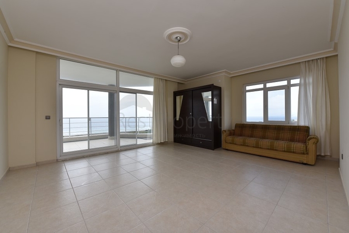 الفيلا المثالية - اطلالة بحر ساحرة - 4 غرف وصالة - مستقلة مع حديقة - الانيا 