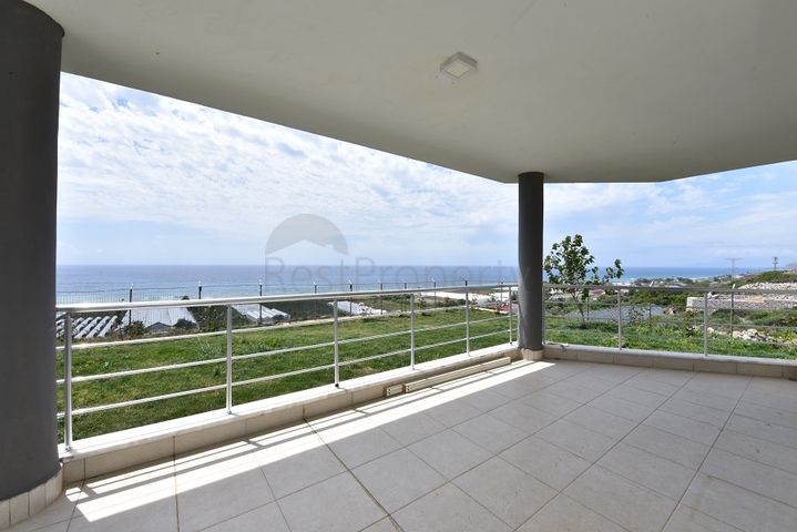 الفيلا المثالية - اطلالة بحر ساحرة - 4 غرف وصالة - مستقلة مع حديقة - الانيا 