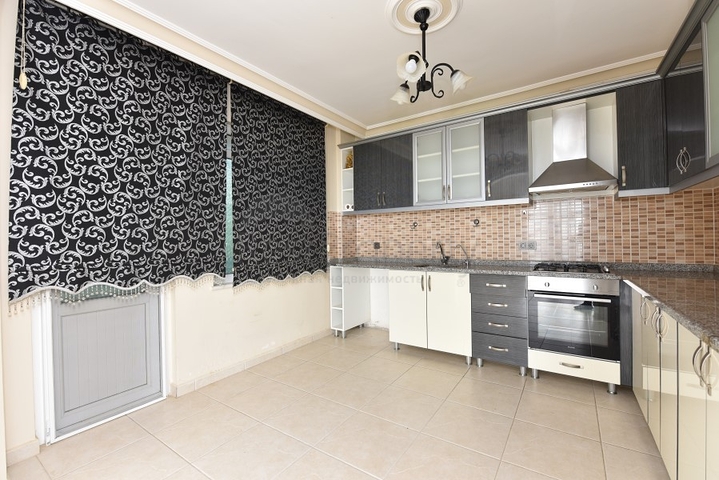 الفيلا المثالية - اطلالة بحر ساحرة - 4 غرف وصالة - مستقلة مع حديقة - الانيا 