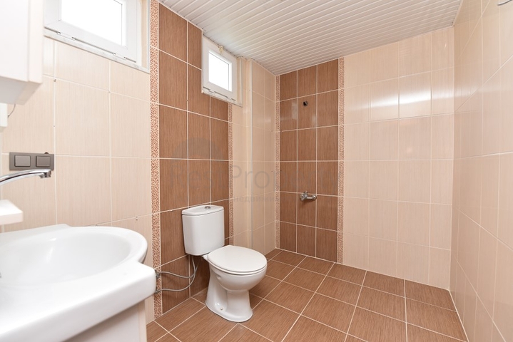 الفيلا المثالية - اطلالة بحر ساحرة - 4 غرف وصالة - مستقلة مع حديقة - الانيا 